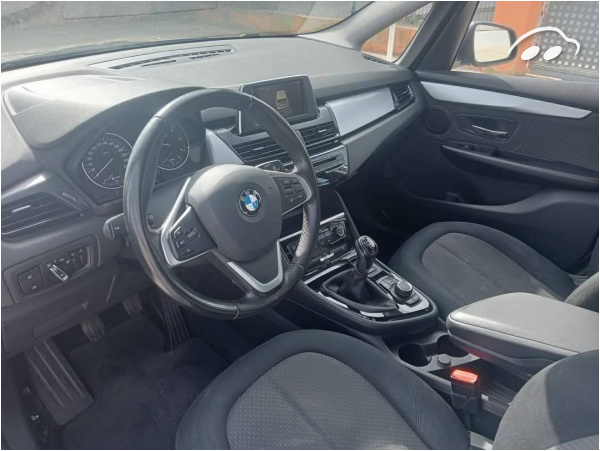 Bmw Serie 2 214 D Gran Tourer 7 plazas 9