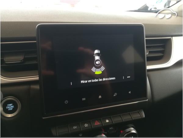Renault Captur ZEN  8