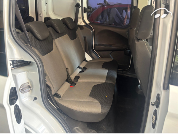 Ford Transit courier  9