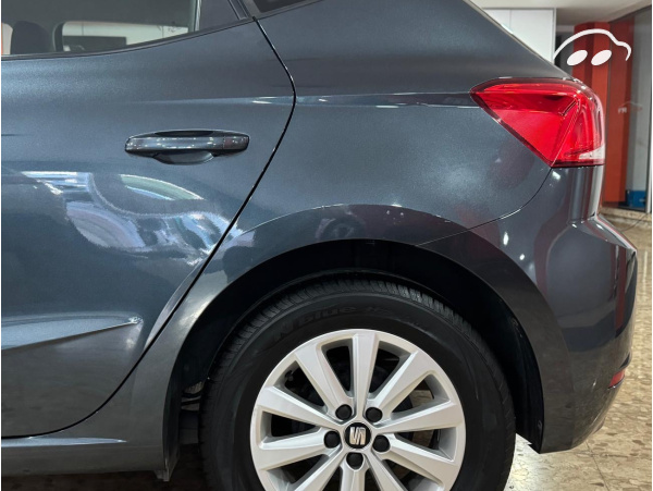 Seat Ibiza 1.0 REFERENCE  8