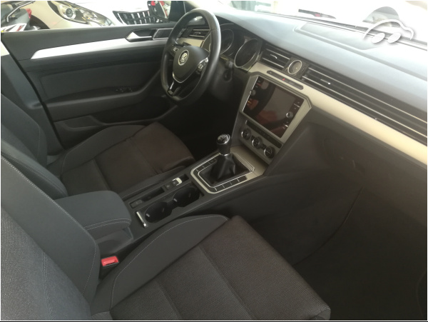 Volkswagen Passat 1.5 6