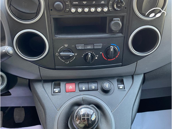 Citroen Berlingo  Furgon 1.6 BHDI 4P BACA TECHO 10
