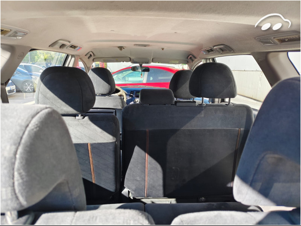 Mitsubishi Grandis 2.4 i 12