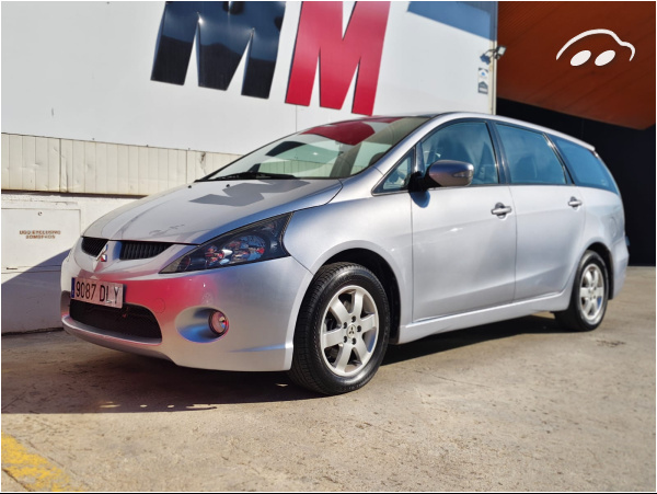 Mitsubishi Grandis 2.4 i 1