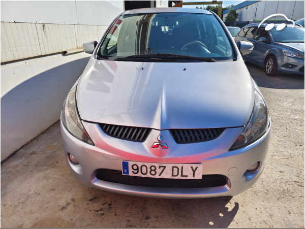 Mitsubishi Grandis 2.4 i 2