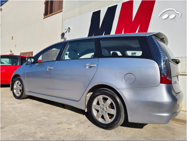 Mitsubishi Grandis 2.4 i 4