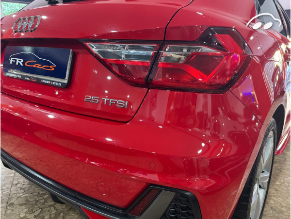 Audi A1 1.0 TFSI SPORTBACK S LINE  8