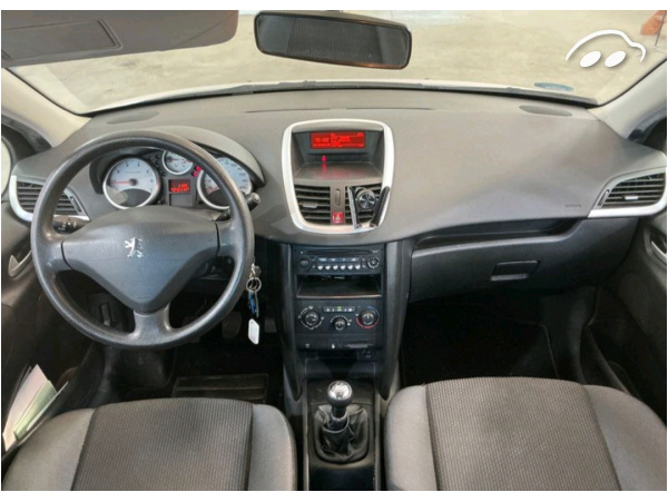 Peugeot 207 1.4 Confort 2