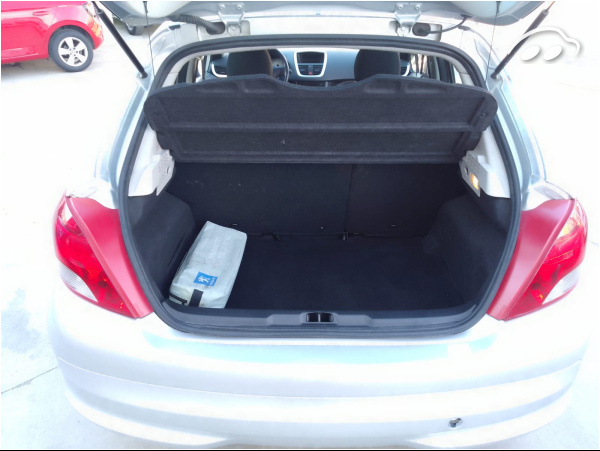 Peugeot 207 1.4 Confort 11