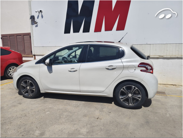 Peugeot 208 1.2 4