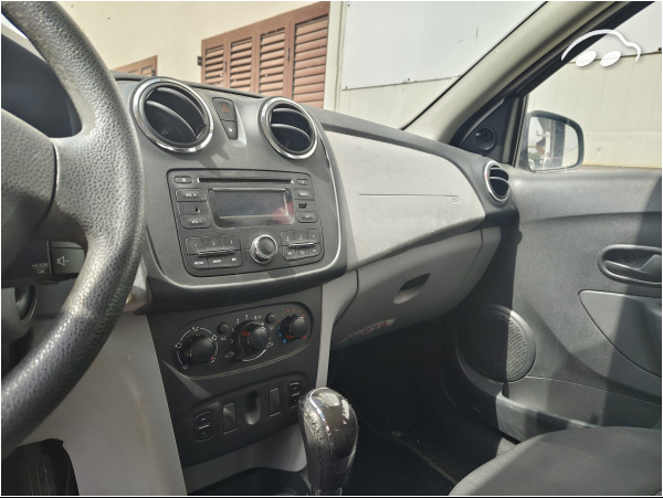 Dacia Sandero 1.2 i 16V  8