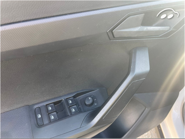 Seat Arona  4