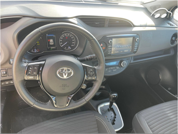 Toyota Yaris  4