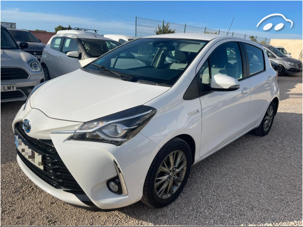 Toyota Yaris  1