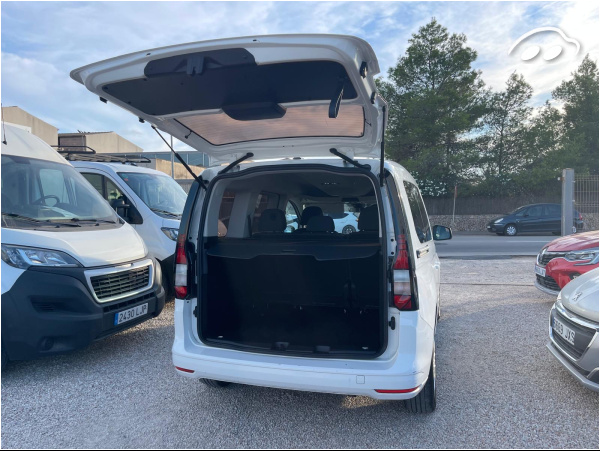Volkswagen Caddy  11