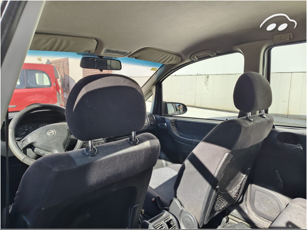 Opel Zafira  2.0 DI 16V  6