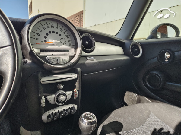 Mini Cooper Clubman 1.6 i 16V 9