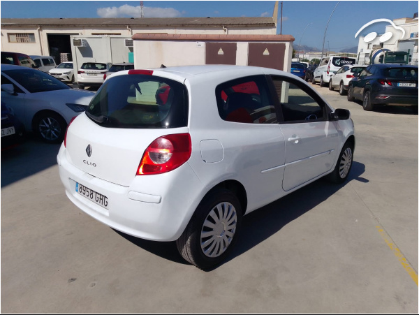 Renault Clio 1.2 6