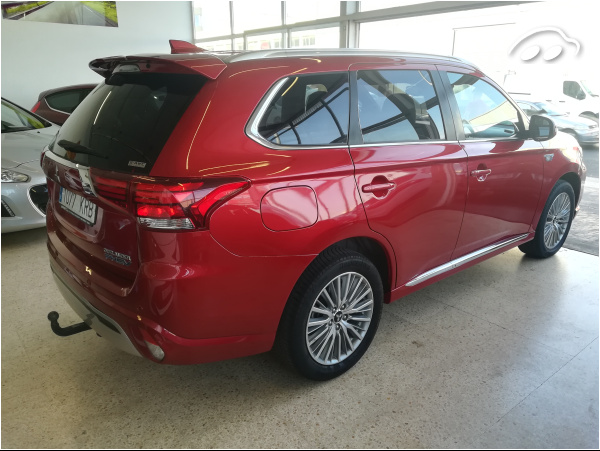 Mitsubishi Outlander 2.4 4