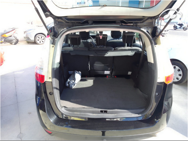 Renault Grand Scenic 1.5 Dynamique  11