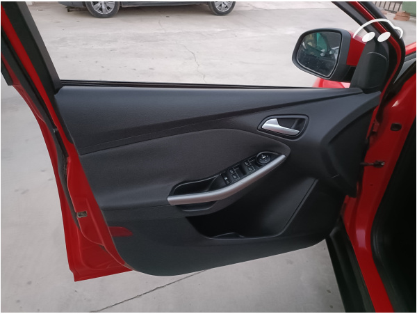 Ford Focus 1.0 Ecoboost  9