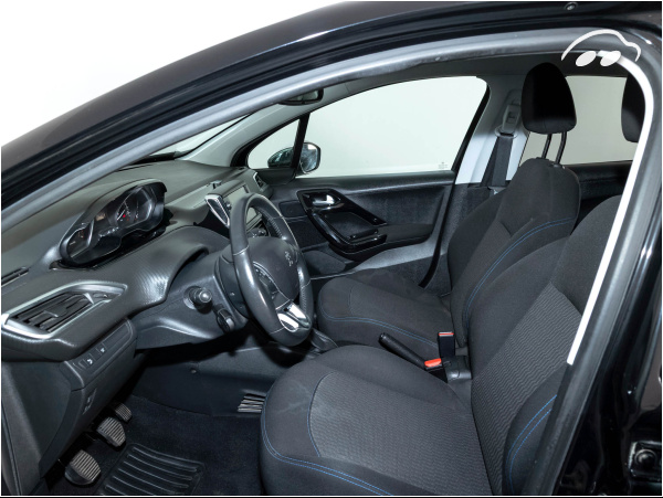 Peugeot 208 1.2 82CV SIGNATURE 10