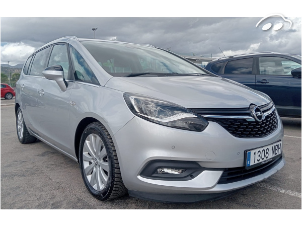 Opel Zafira  8
