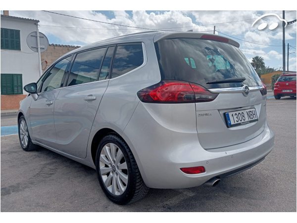 Opel Zafira  12