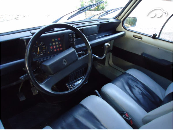 Renault 4L TL  1.1 cc 7