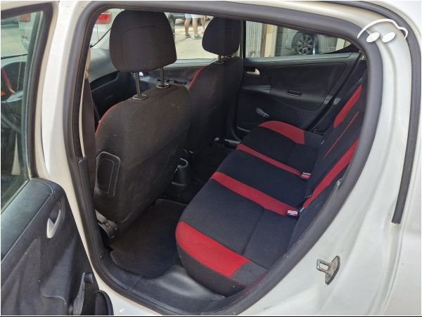 Peugeot 207 Style 8