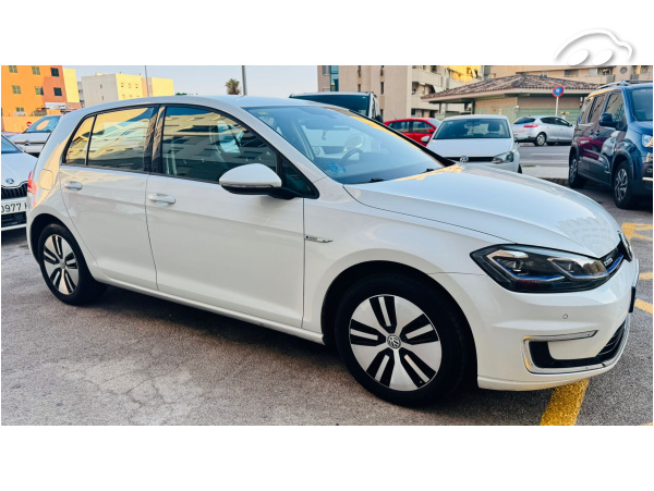 Volkswagen Golf  1