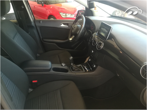 Mercedes-benz Clase B b 180d 6