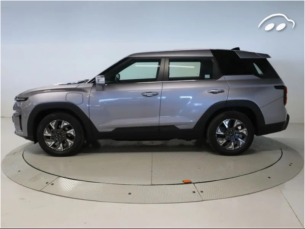 KGM Torres KORANDO EVX TREND 12