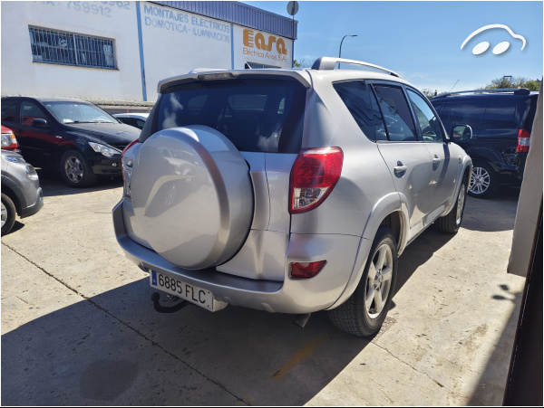 Toyota Rav4 2.2 8