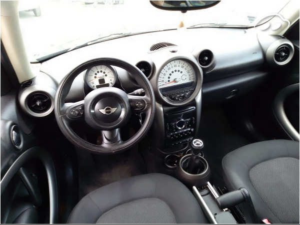Mini Countryman One D 7