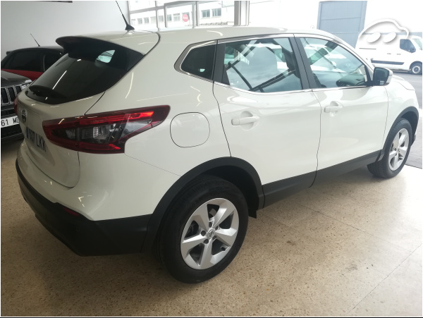Nissan Qashqai 1.8 4