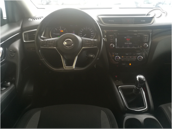 Nissan Qashqai 1.8 6
