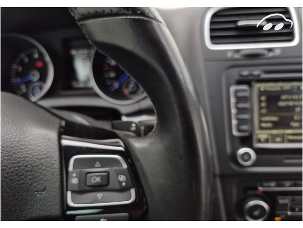 Volkswagen Golf Goñf R 9