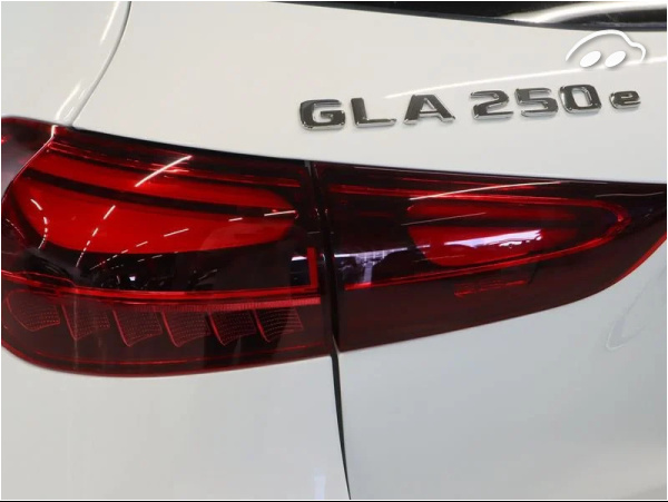 Mercedes-benz Clase GLA 250 E DCT 218CV 5P 11