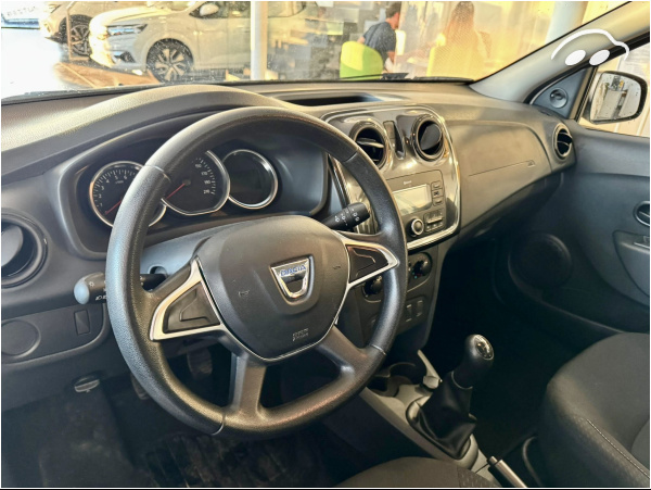 Dacia Sandero  4