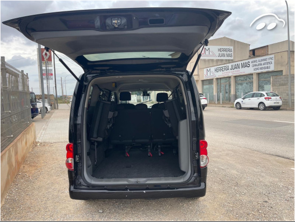 Nissan Nv200  11