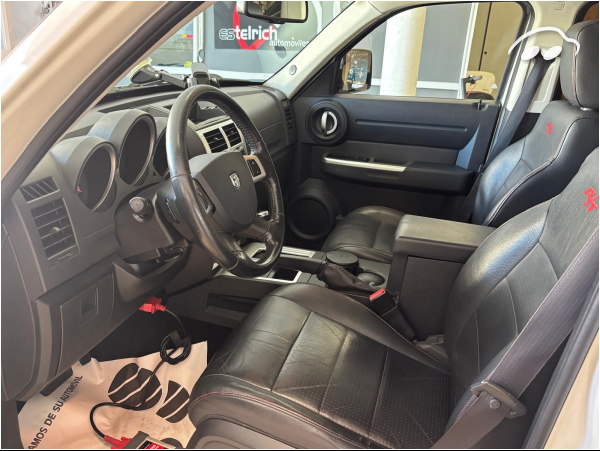 Dodge Nitro  6