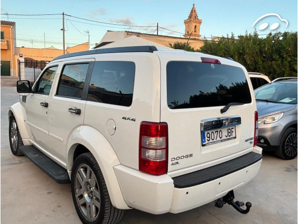 Dodge Nitro  10