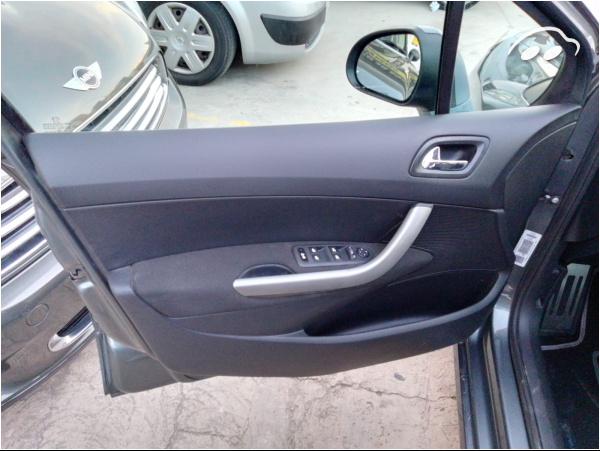 Peugeot 308 Sw 1.6 HDI  9