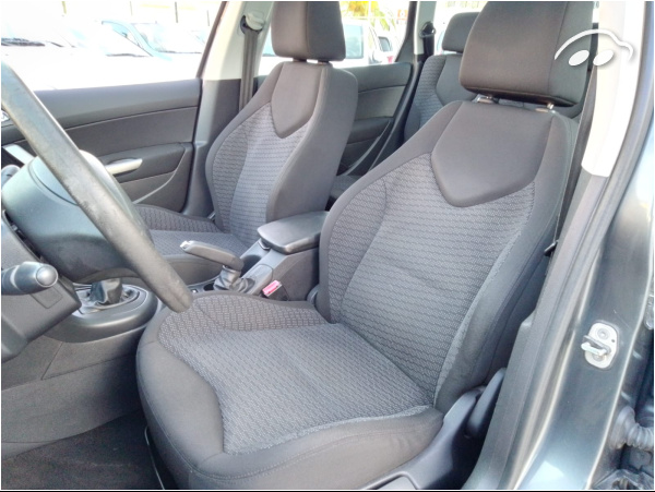 Peugeot 308 Sw 1.6 HDI  8