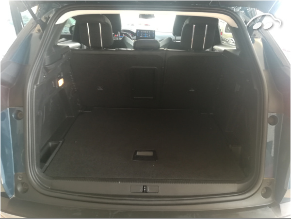 Peugeot 3008 SUV BlueHDi 96kW 130CV SS Allure EAT8 9