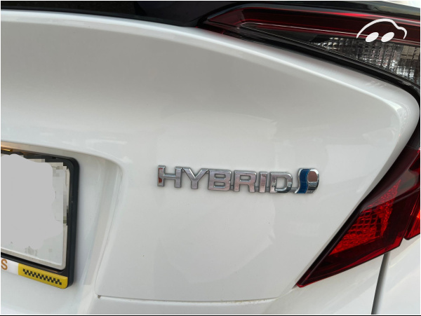 Toyota C-HR ACTIVE  6