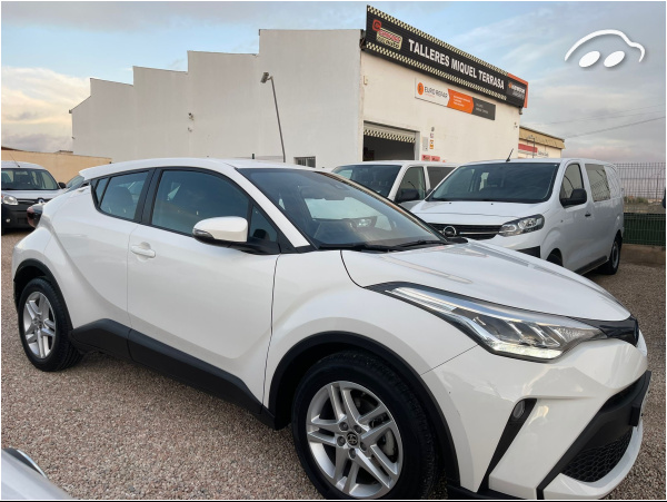 Toyota C-HR ACTIVE  2