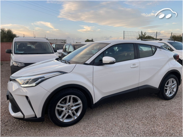 Toyota C-HR ACTIVE  1