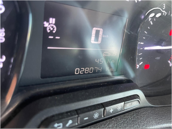 Opel Vivaro FURGON L2H2 4